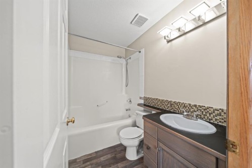 111 Martinvalley Place Ne, Calgary, AB 