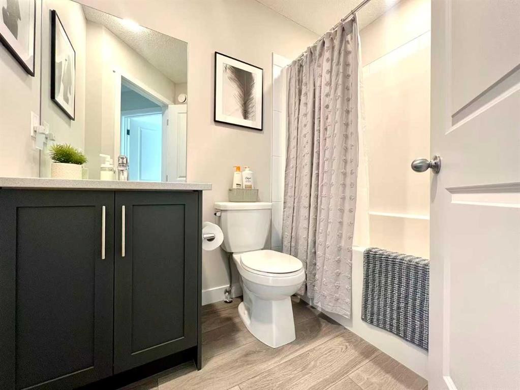 148 Carrington Boulevard Nw, Calgary, AB - Indoor Photo Showing Bathroom