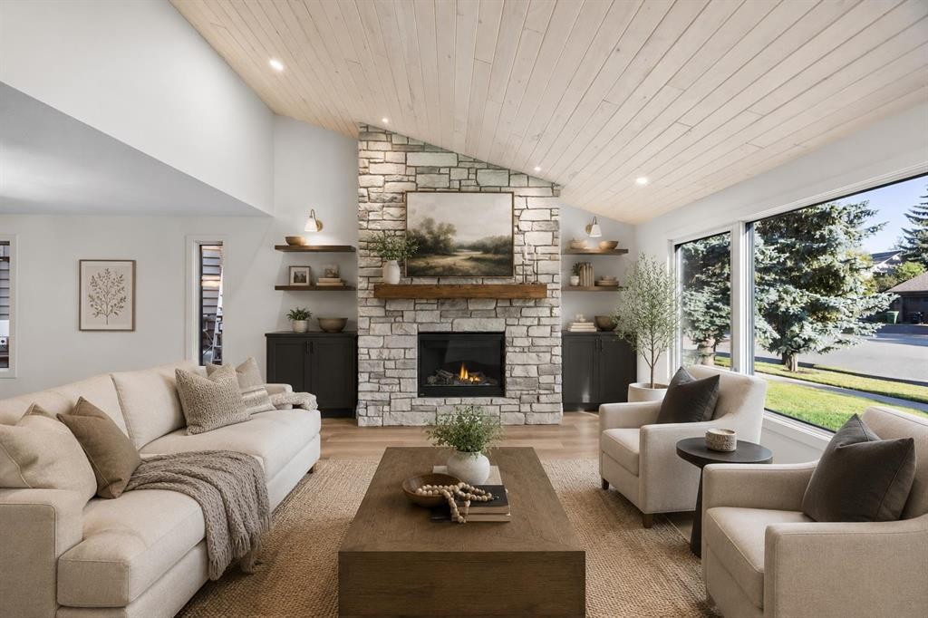 44 Canterbury Drive Sw, Calgary, AB