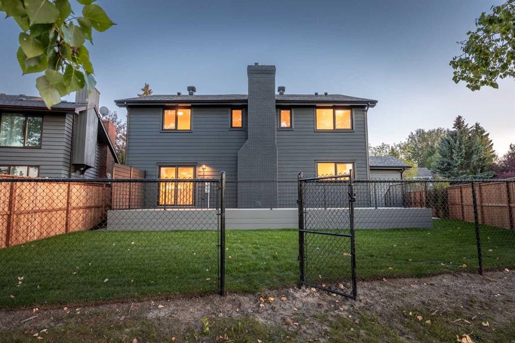 44 Canterbury Drive Sw, Calgary, AB