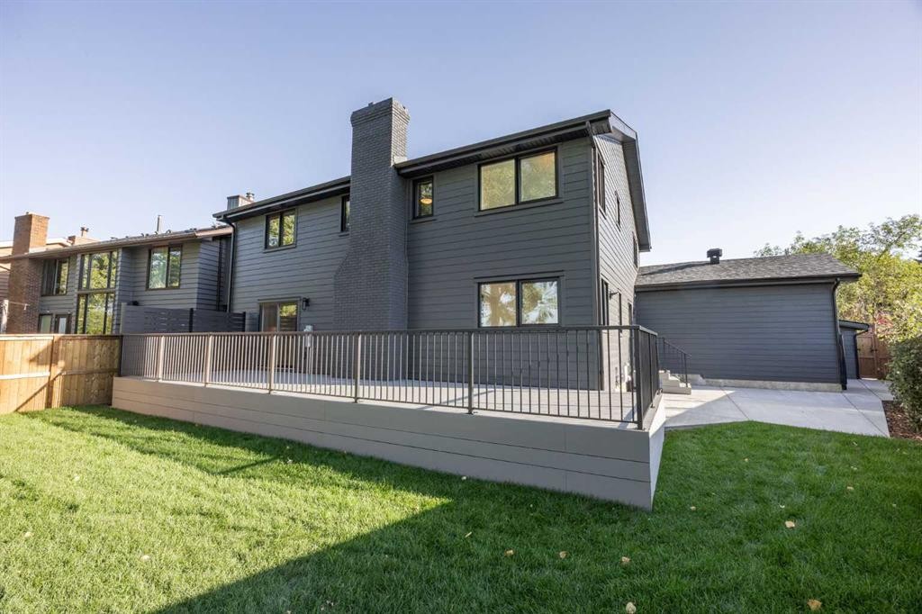 44 Canterbury Drive Sw, Calgary, AB