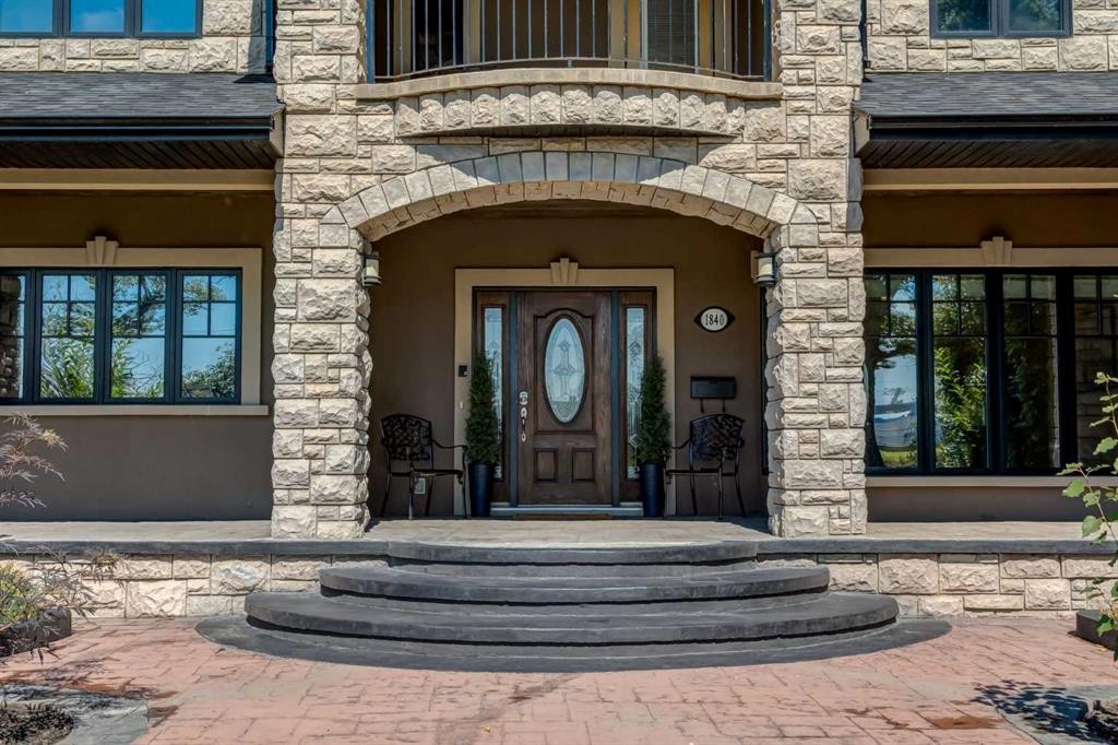 1840 Westmount Boulevard Nw, Calgary, AB