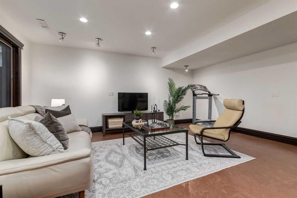 1840 Westmount Boulevard Nw, Calgary, AB