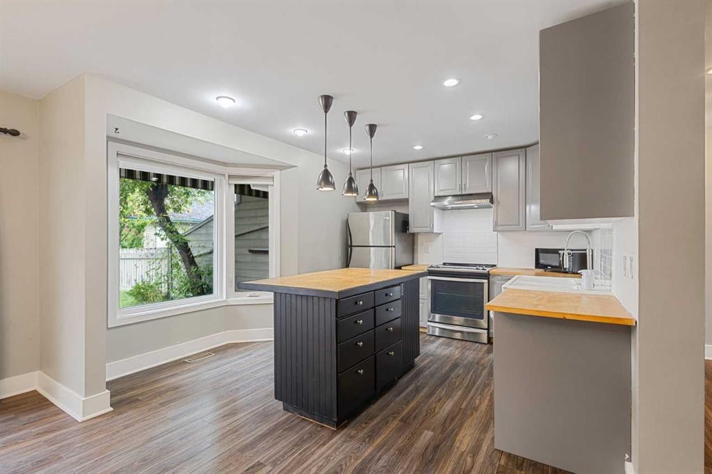 40 Edgemont Estates Road Nw, Calgary, AB