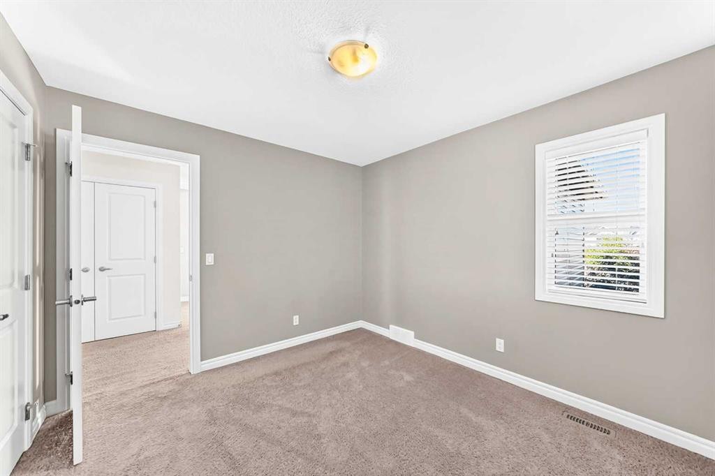 52 Nolanlake Point Nw, Calgary, AB