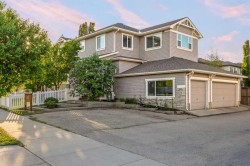 318 Coopers Drive SWAirdrie, AB T4B 0L8