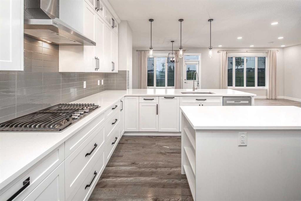 282 Masters Avenue Se, Calgary, AB