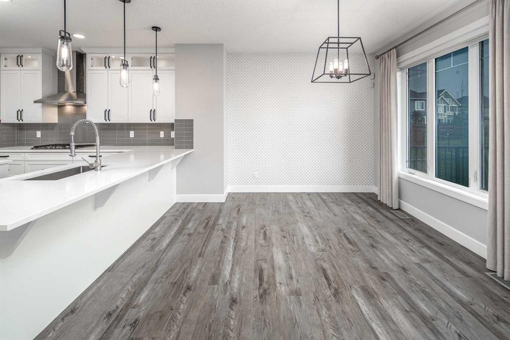 282 Masters Avenue Se, Calgary, AB