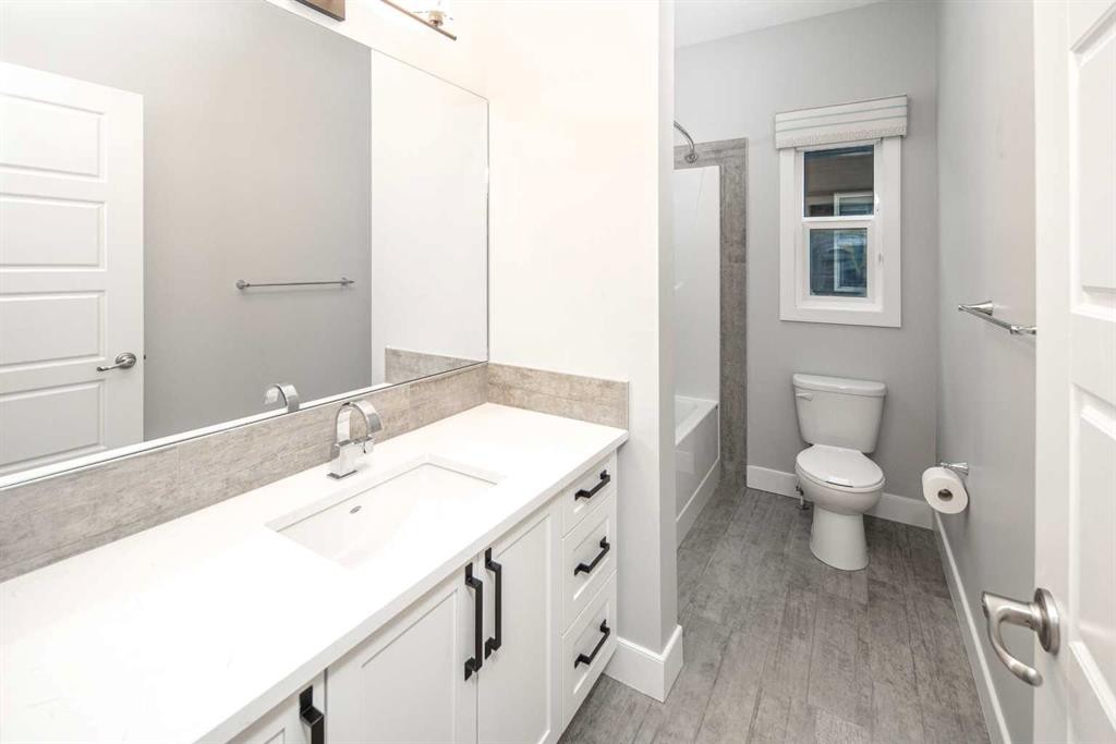 282 Masters Avenue Se, Calgary, AB