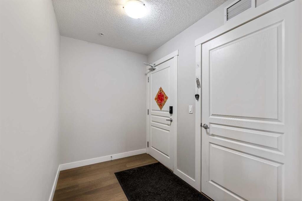 201-2300 Evanston Square Nw, Calgary, AB