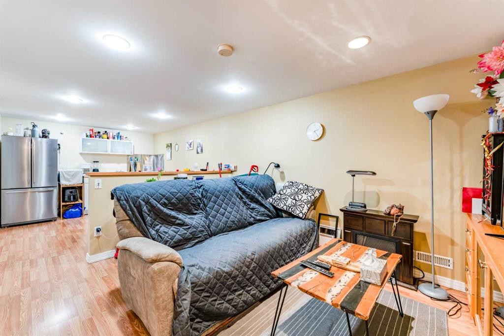 52 Windermere Road Sw, Calgary, AB