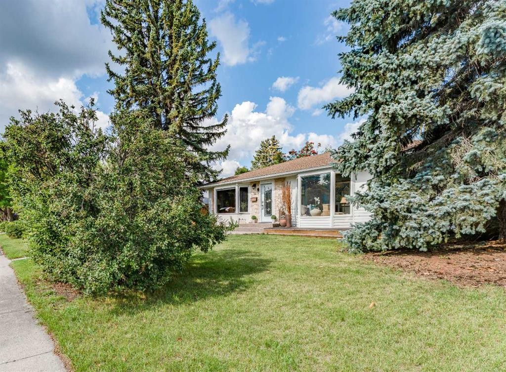 52 Windermere Road Sw, Calgary, AB