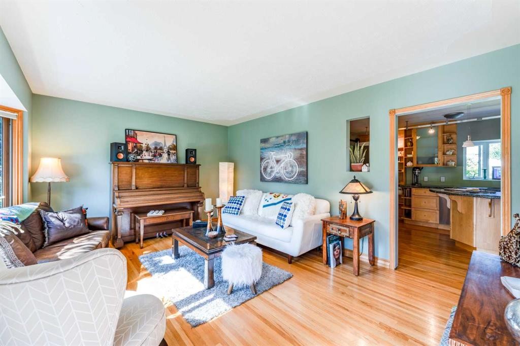 52 Windermere Road Sw, Calgary, AB