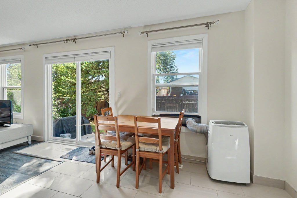 155 Bracewood Way Sw, Calgary, AB