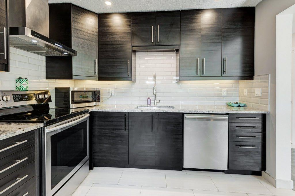 155 Bracewood Way Sw, Calgary, AB