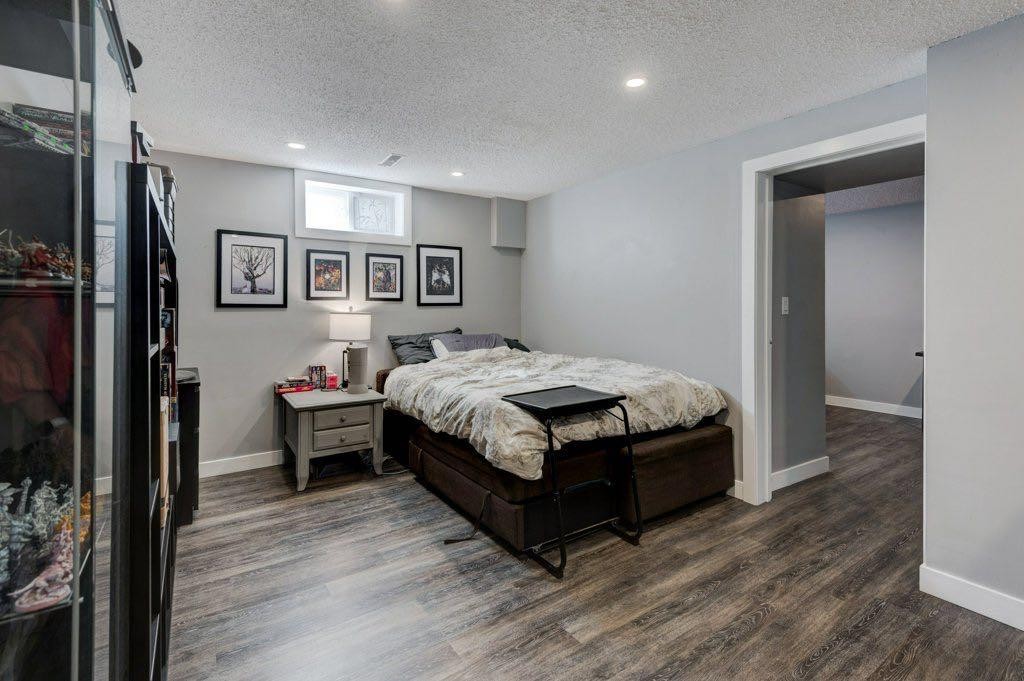 155 Bracewood Way Sw, Calgary, AB
