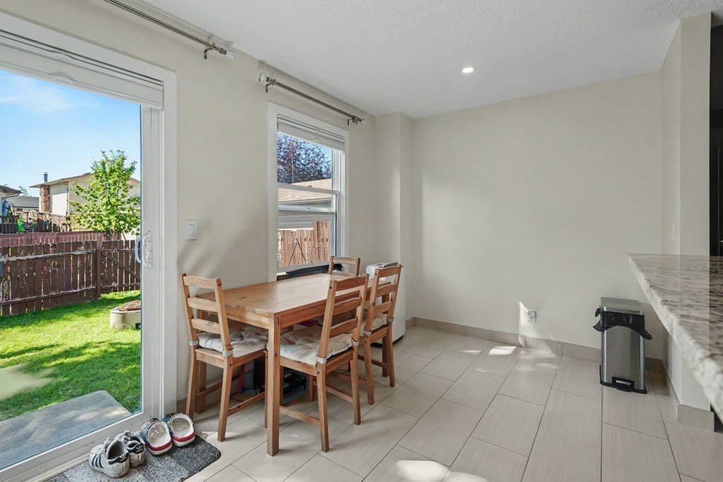 155 Bracewood Way Sw, Calgary, AB