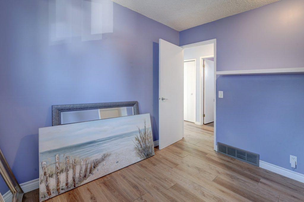 31 Castledale Way Ne, Calgary, AB