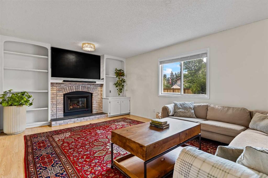 509 Hawkhill Place Nw, Calgary, AB