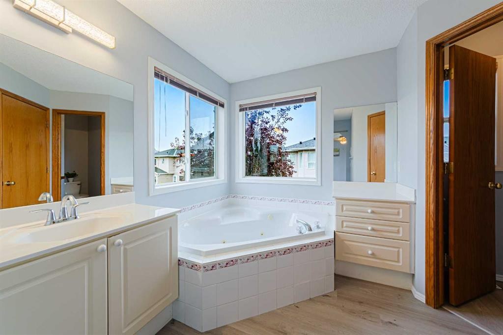 105 Arbour Ridge Park Nw, Calgary, AB