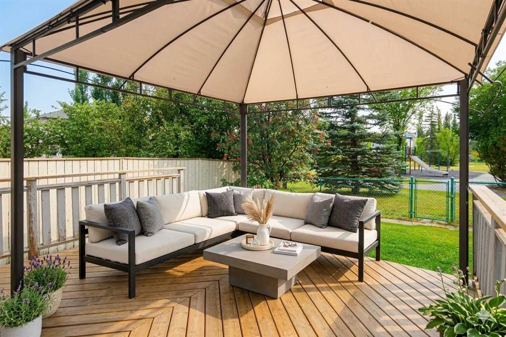 105 Arbour Ridge Park Nw, Calgary, AB