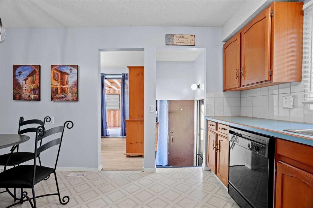 147 Manora Hill Ne, Calgary, AB
