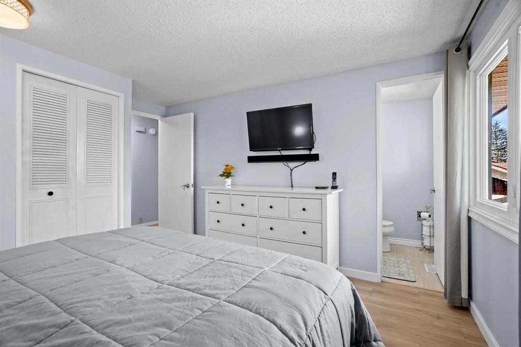 147 Manora Hill Ne, Calgary, AB
