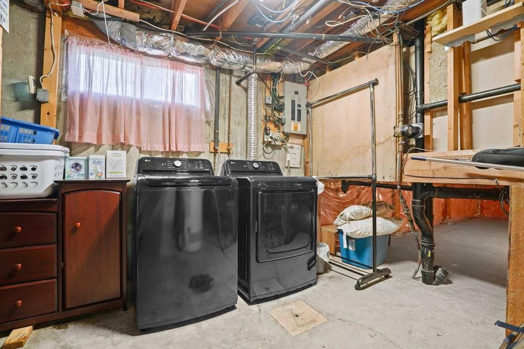147 Manora Hill Ne, Calgary, AB