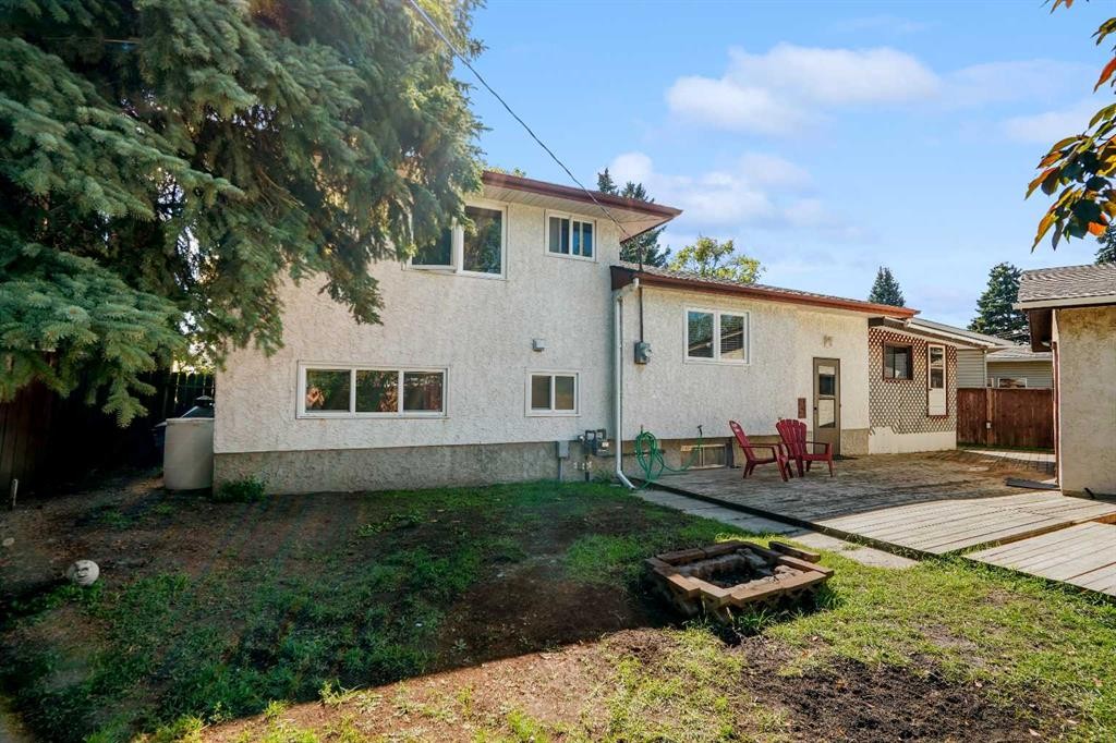 147 Manora Hill Ne, Calgary, AB