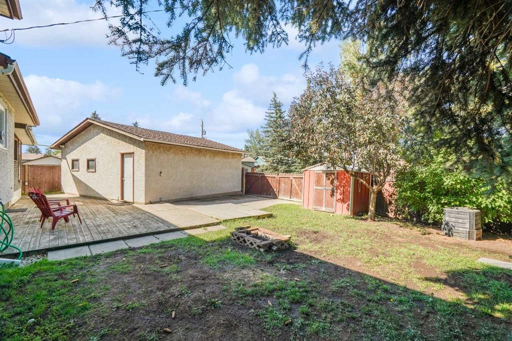 147 Manora Hill Ne, Calgary, AB