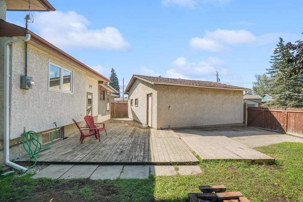 147 Manora Hill Ne, Calgary, AB
