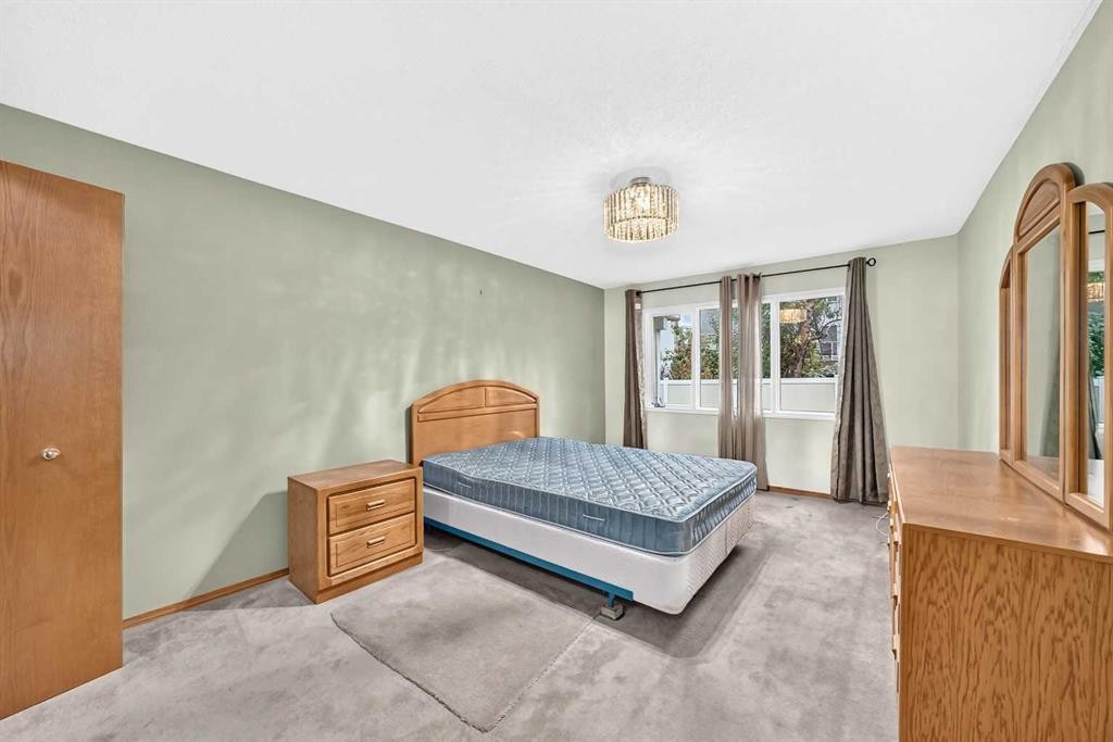 1030 Shawnee Road Sw, Calgary, AB