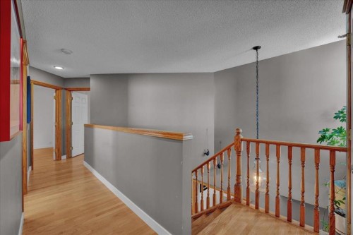50 Springbank Crescent Sw, Calgary, AB 