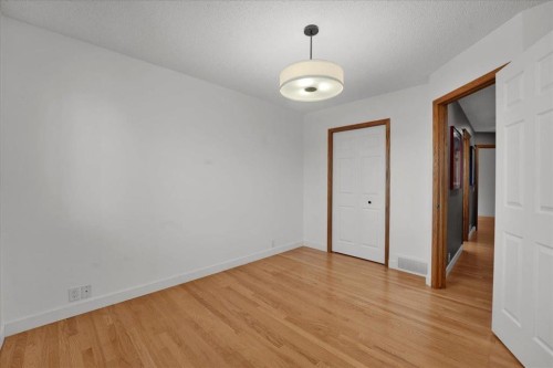 50 Springbank Crescent Sw, Calgary, AB 