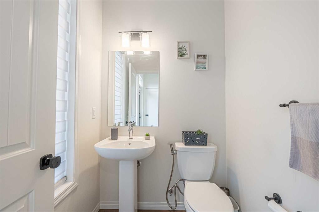 235 Cornerbrook Road Ne, Calgary, AB