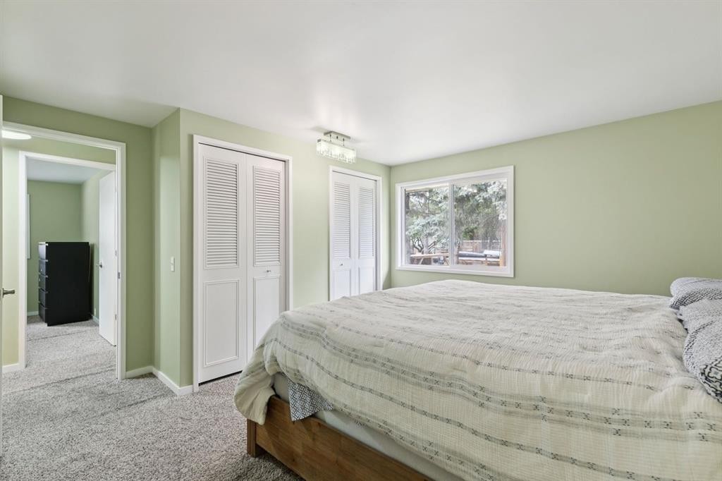 28 Cantrell Bay Sw, Calgary, AB