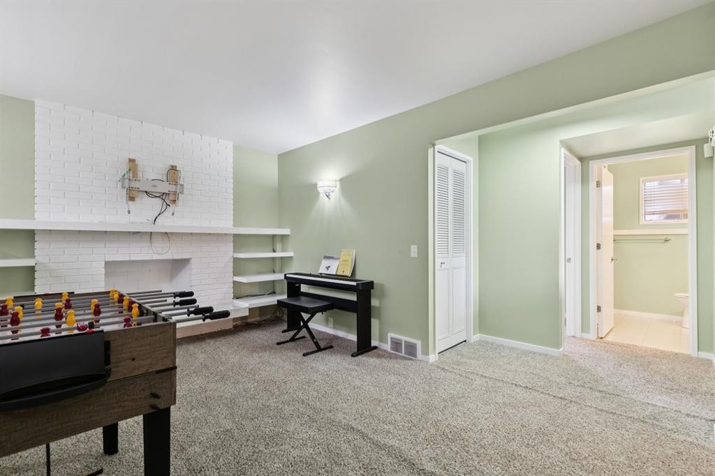28 Cantrell Bay Sw, Calgary, AB