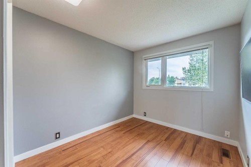 40 Fonda Crescent Se, Calgary, AB 