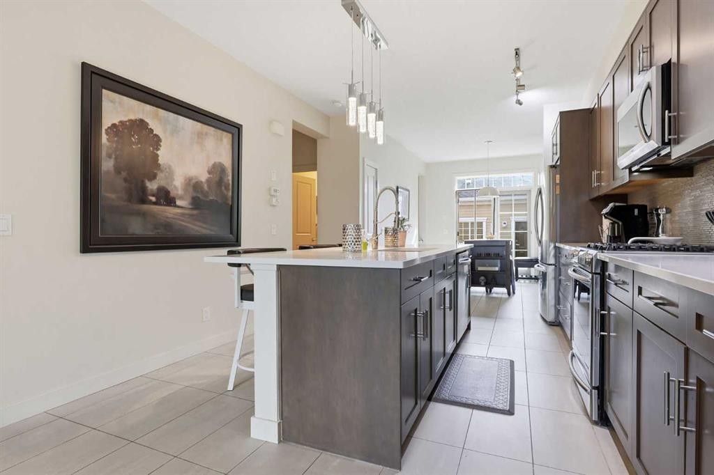 82 Dieppe Drive Sw, Calgary, AB