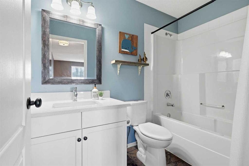 220 Springmere Place, Chestermere, AB
