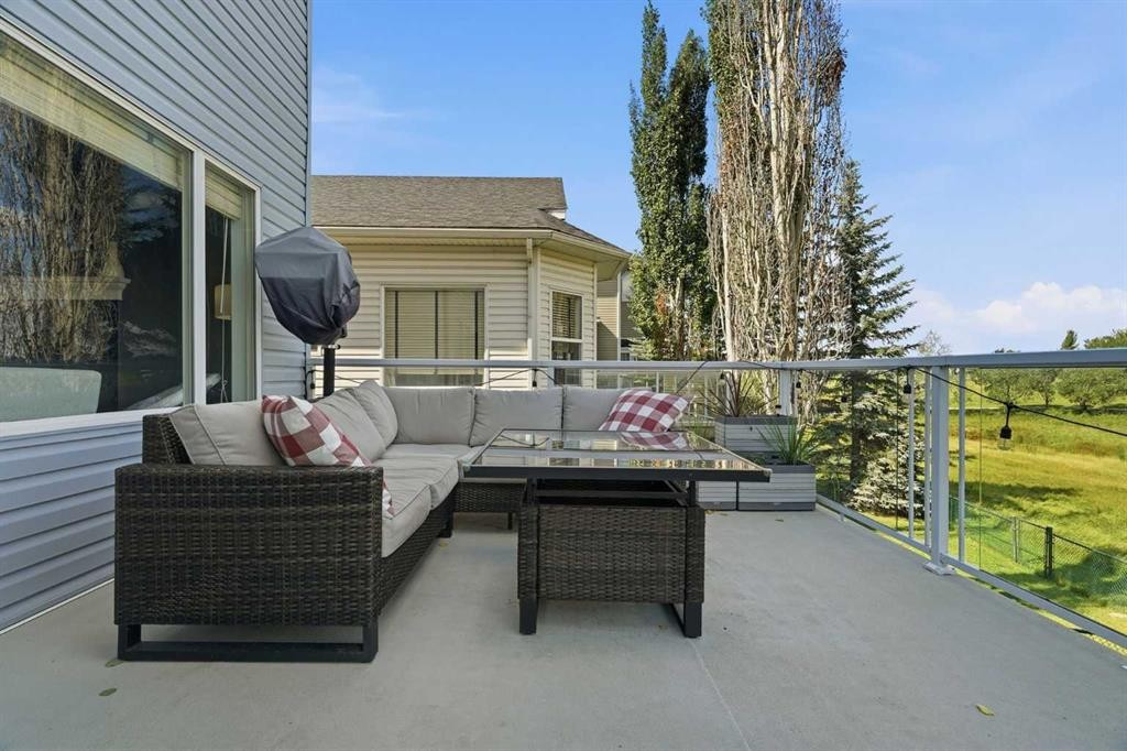 220 Springmere Place, Chestermere, AB