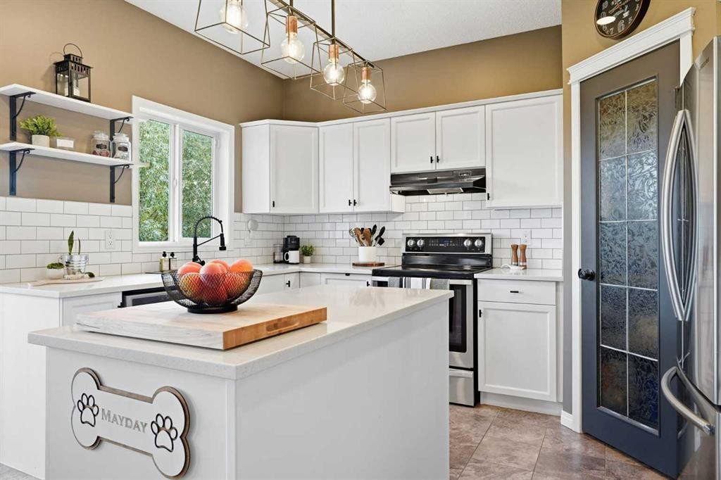 220 Springmere Place, Chestermere, AB
