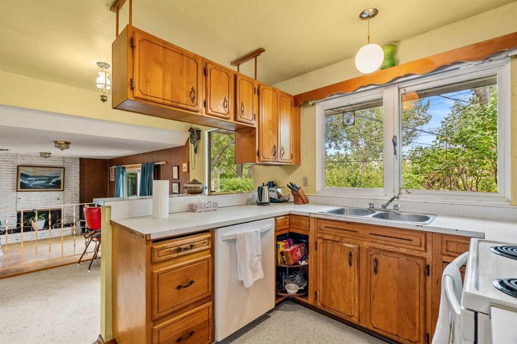 24 Mapleglade Close Se, Calgary, AB
