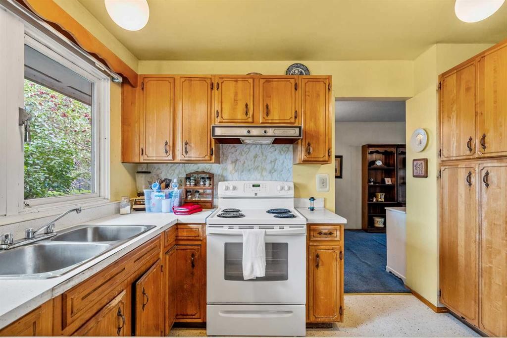 24 Mapleglade Close Se, Calgary, AB