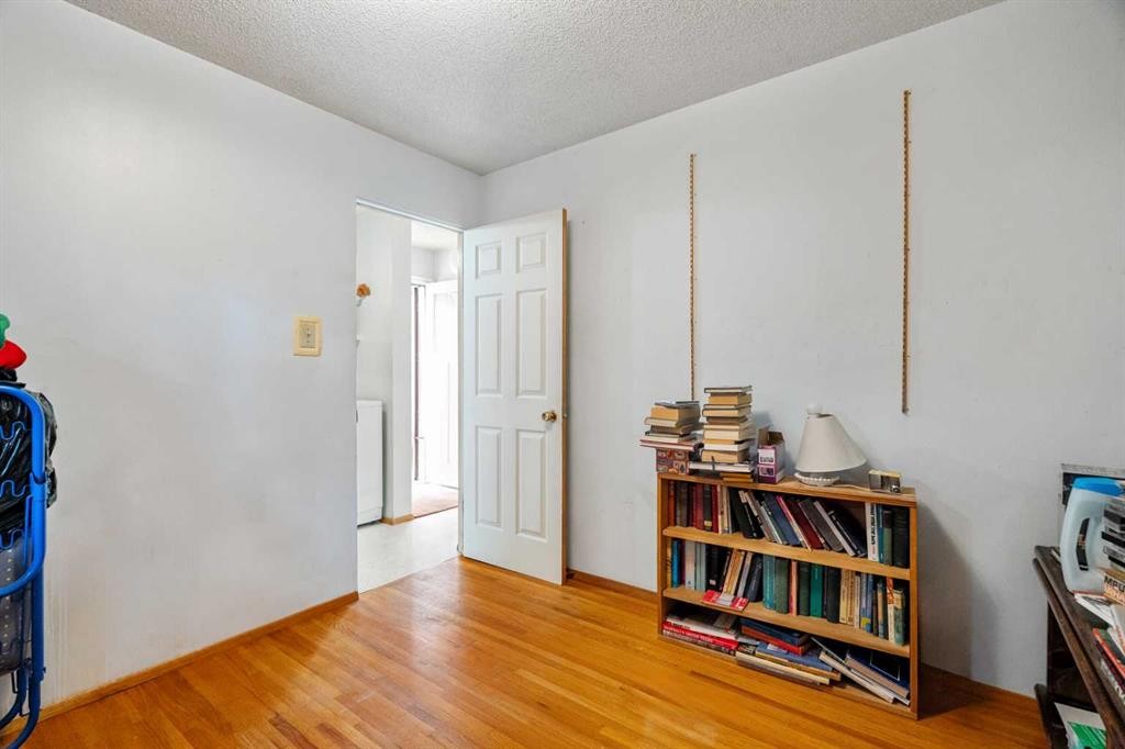 24 Mapleglade Close Se, Calgary, AB