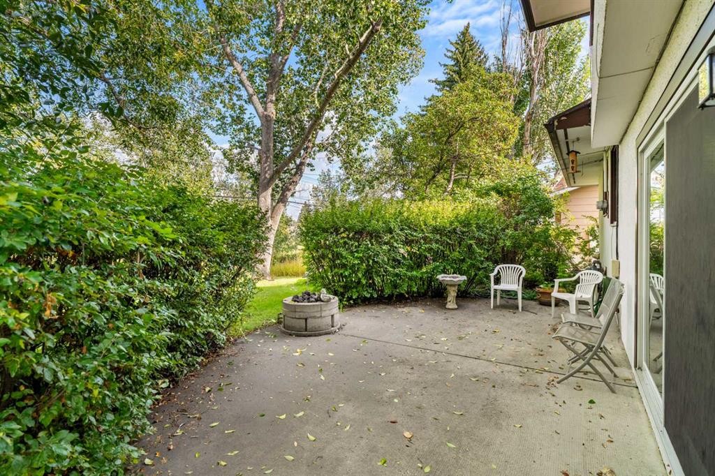 24 Mapleglade Close Se, Calgary, AB