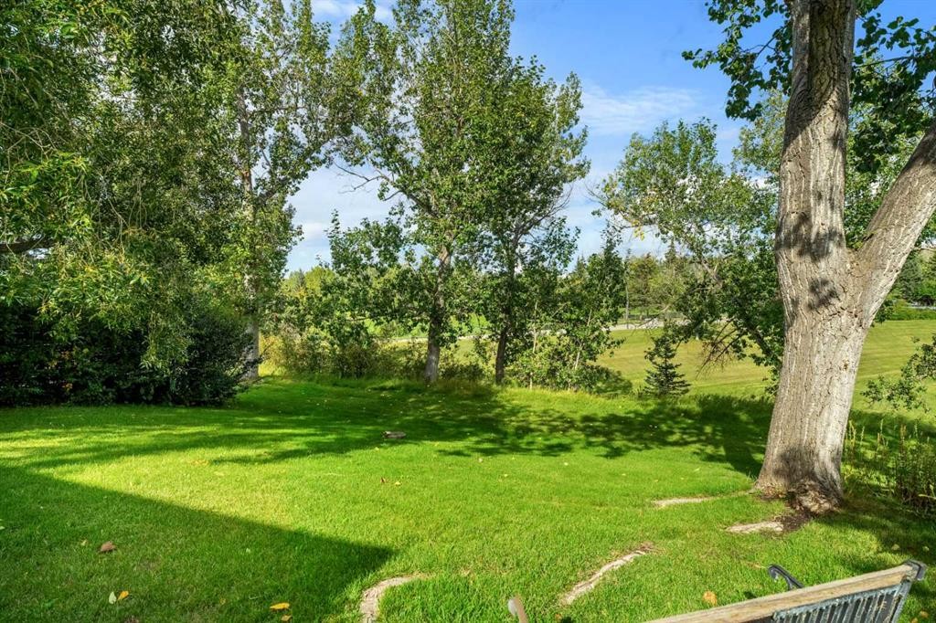 24 Mapleglade Close Se, Calgary, AB