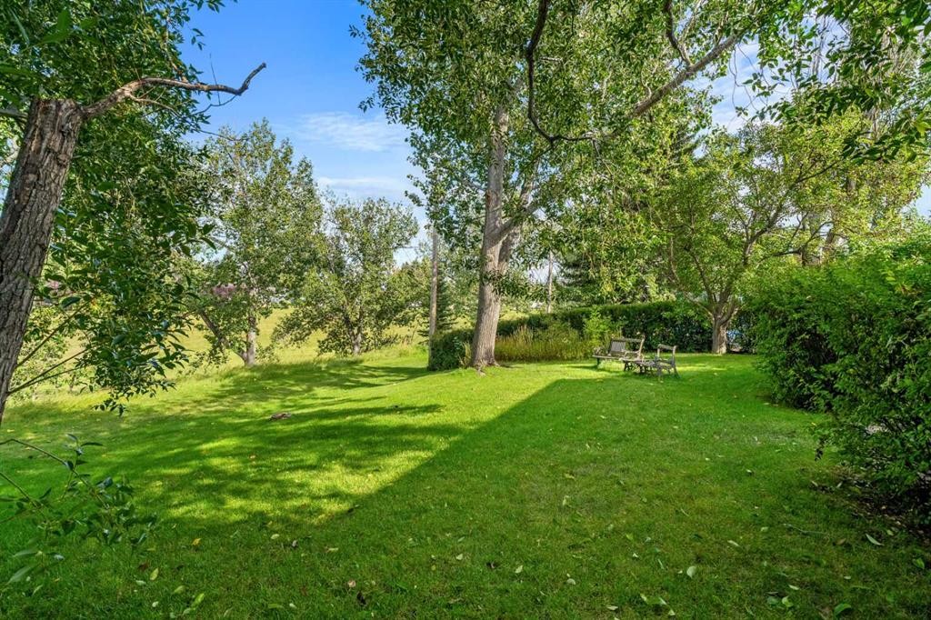 24 Mapleglade Close Se, Calgary, AB