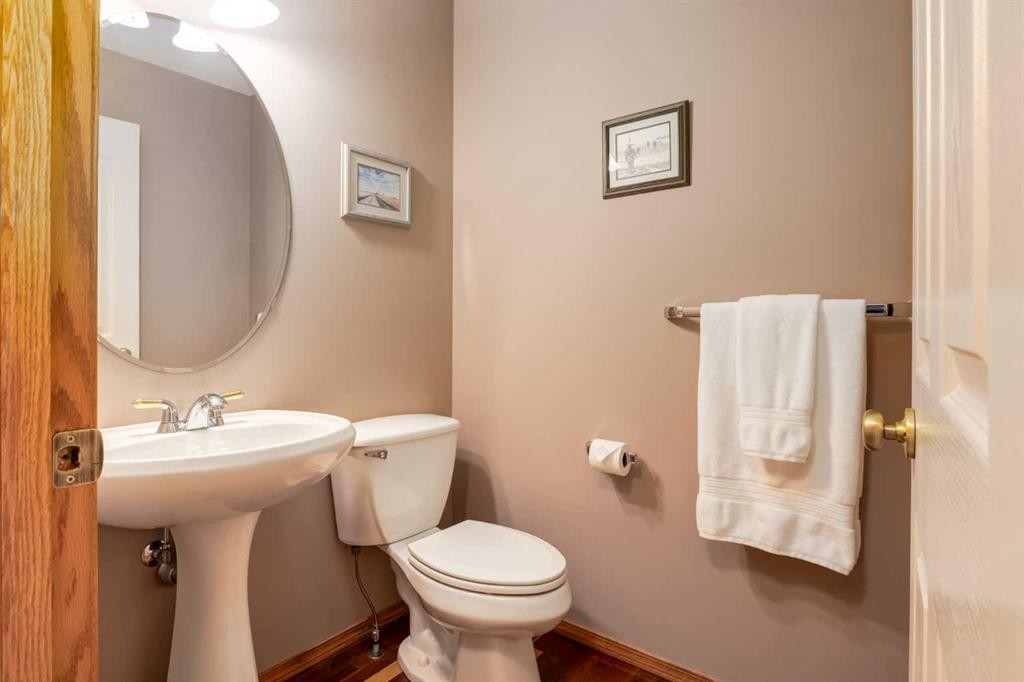 133 Strathlea Court Sw, Calgary, AB