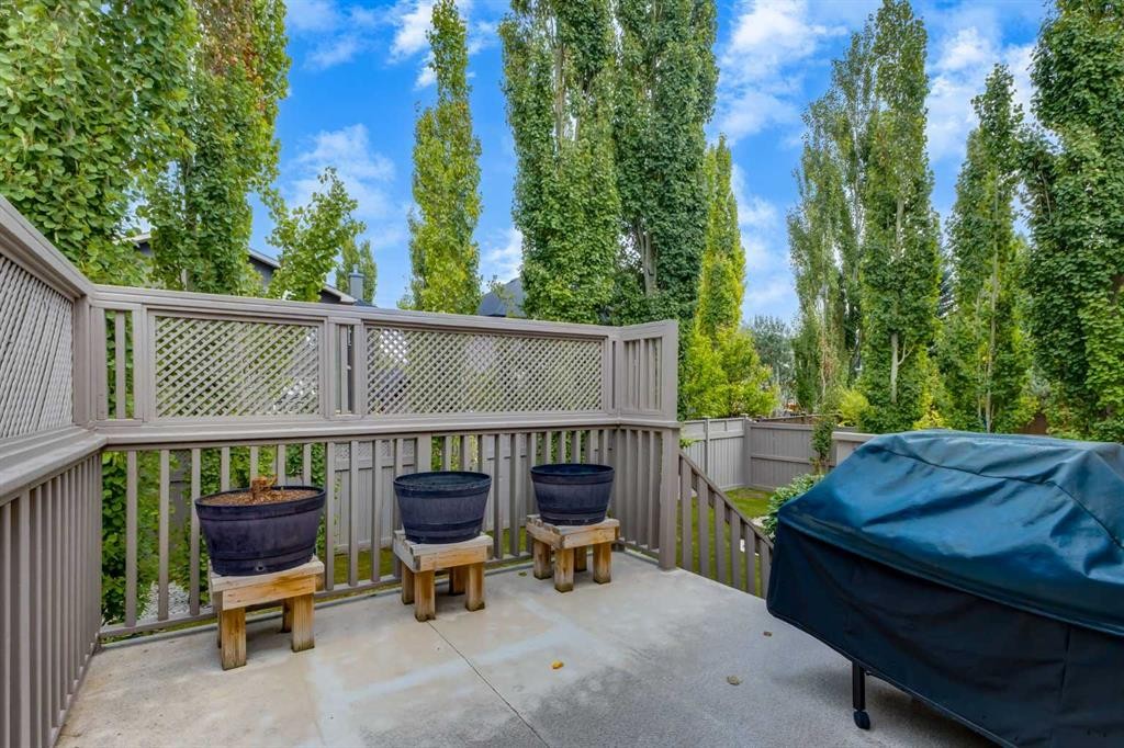 133 Strathlea Court Sw, Calgary, AB